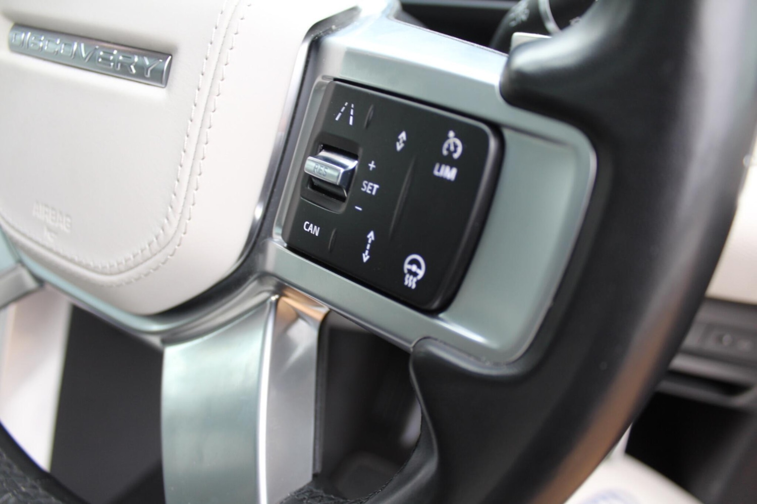 Used Land Rover Discovery 2023 for sale - 76409170: Photo 16