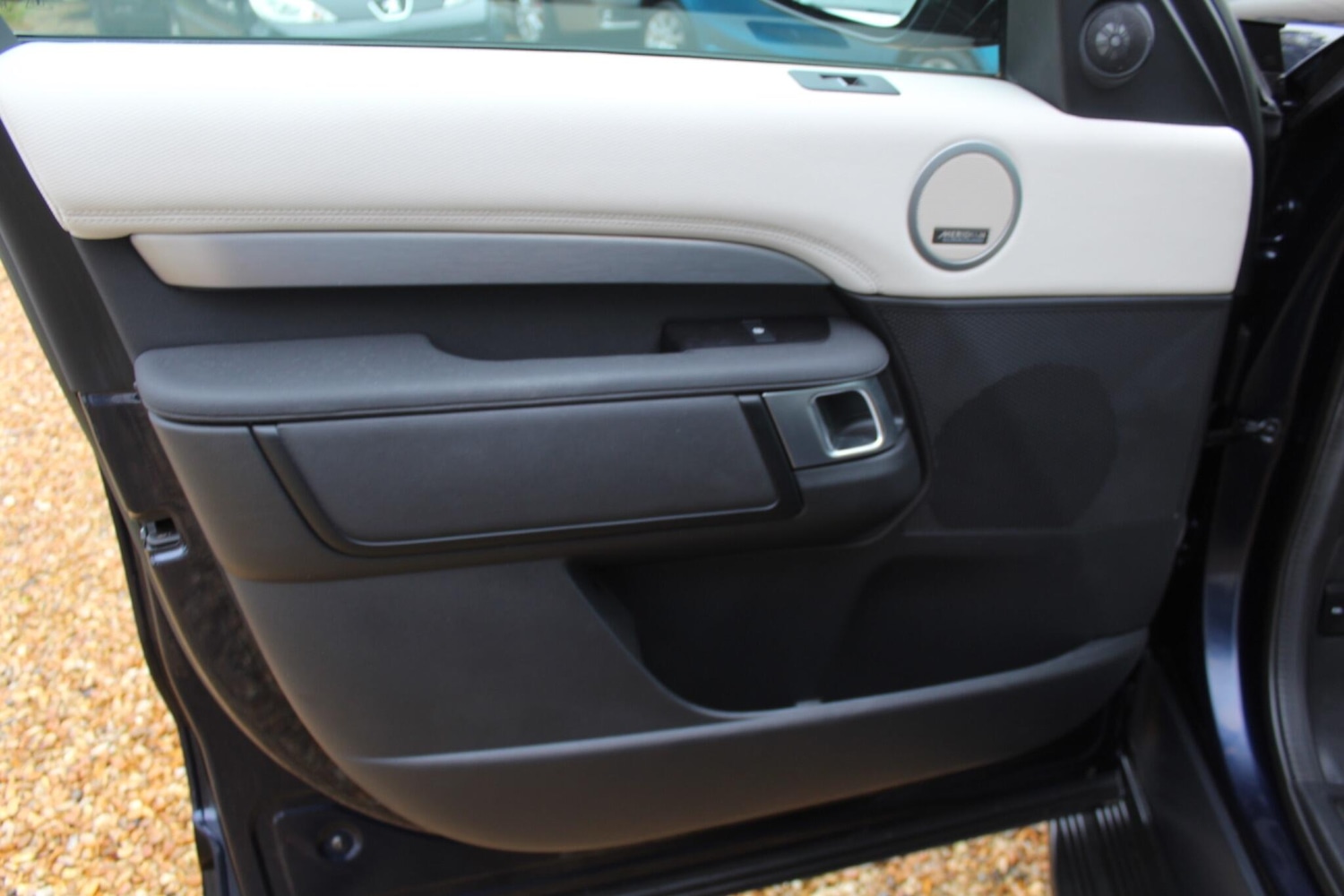 Used Land Rover Discovery 2023 for sale - 76409170: Photo 25