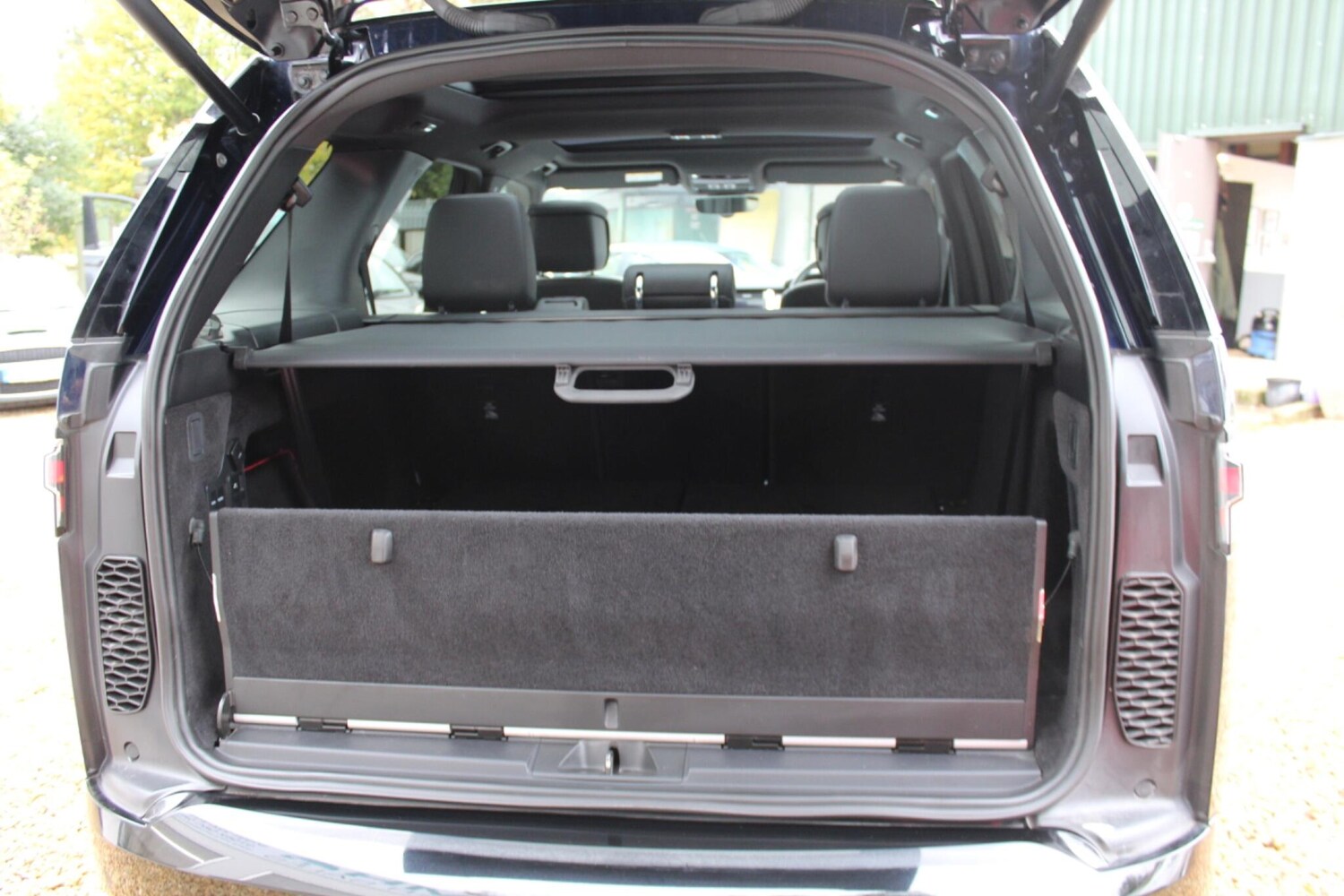 Used Land Rover Discovery 2023 for sale - 76409170: Photo 35