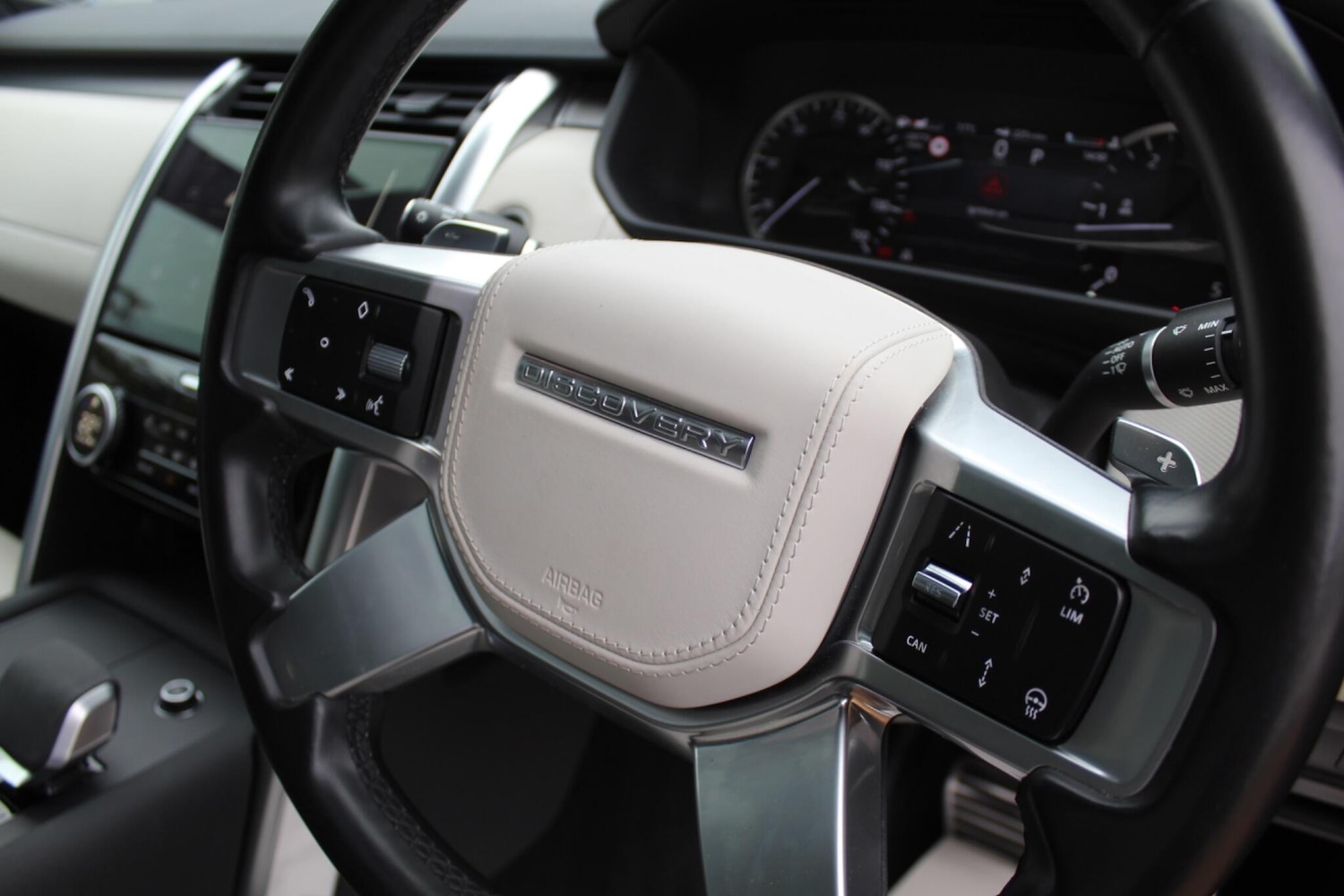 Used Land Rover Discovery 2023 for sale - 76409170: Photo 37