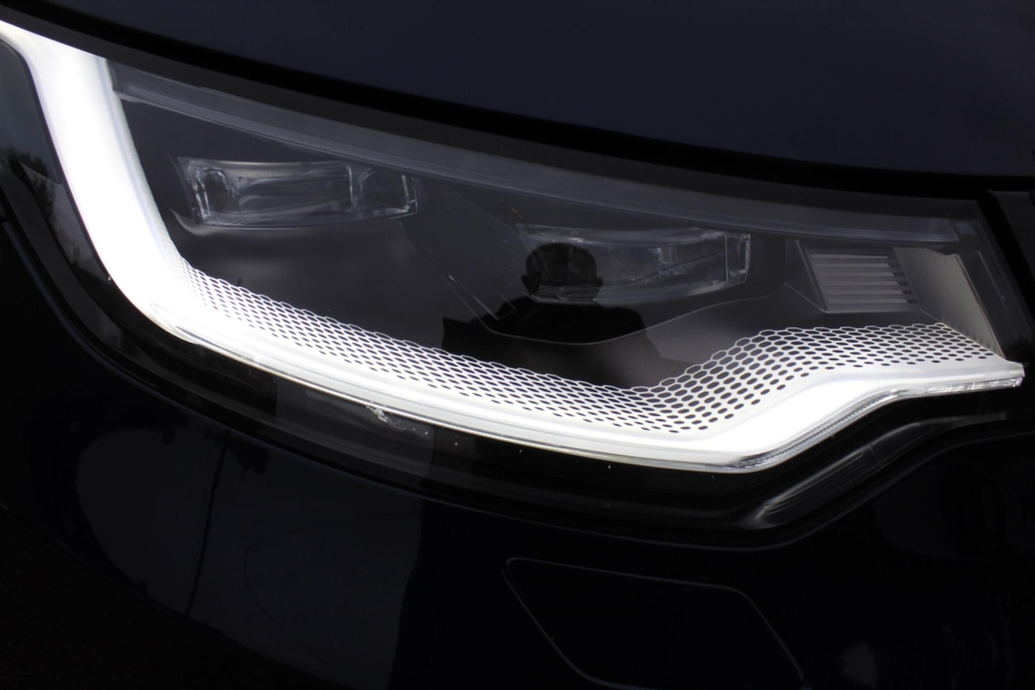 Used Land Rover Discovery 2023 for sale - 76409170: Photo 41