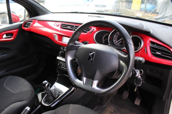 Used Citroen DS3 2013 for sale - 76001541: Photo 2