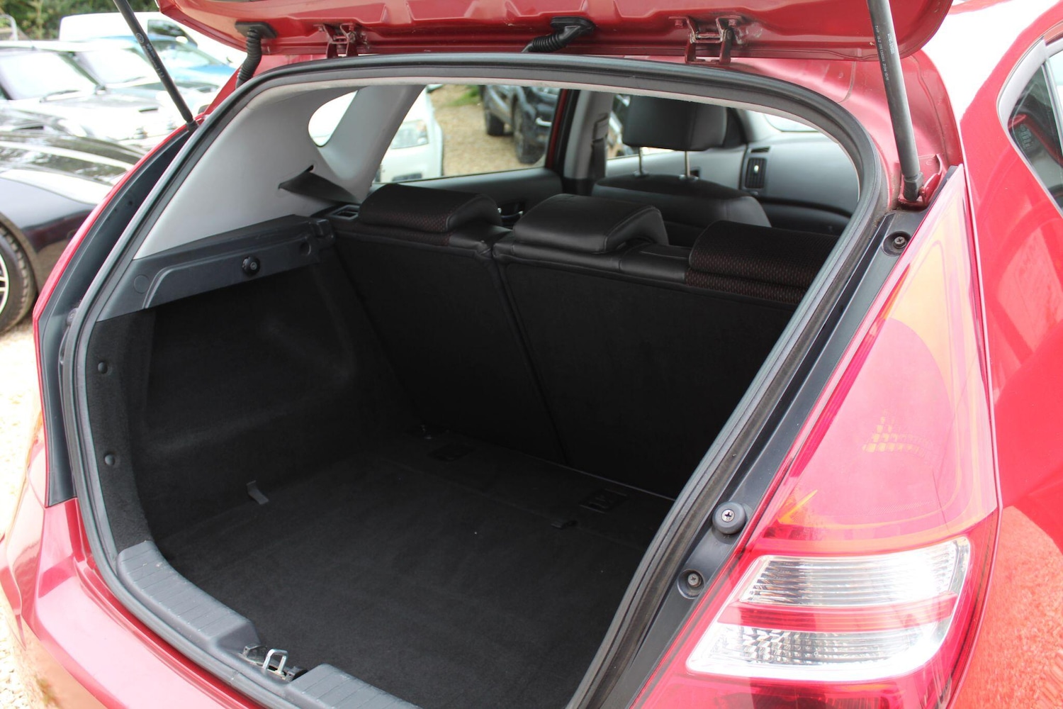 Used Hyundai i30 2011 for sale - 76188456: Photo 16
