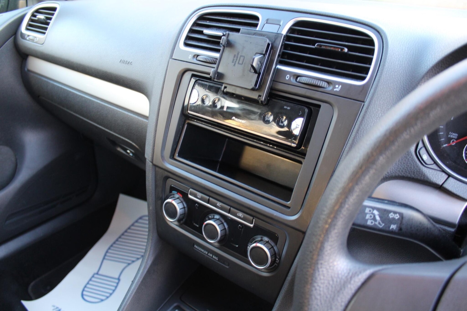 Used Volkswagen Golf 2010 for sale - 76619829: Photo 11