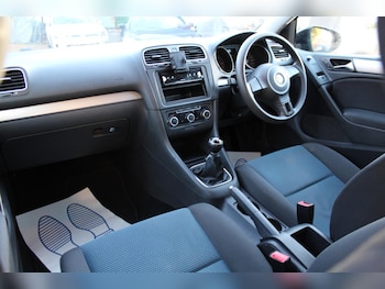Used Volkswagen Golf 2010 for sale - 76619829: Photo