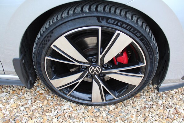 Used Volkswagen Golf 2020 for sale - 76201398: Photo 32