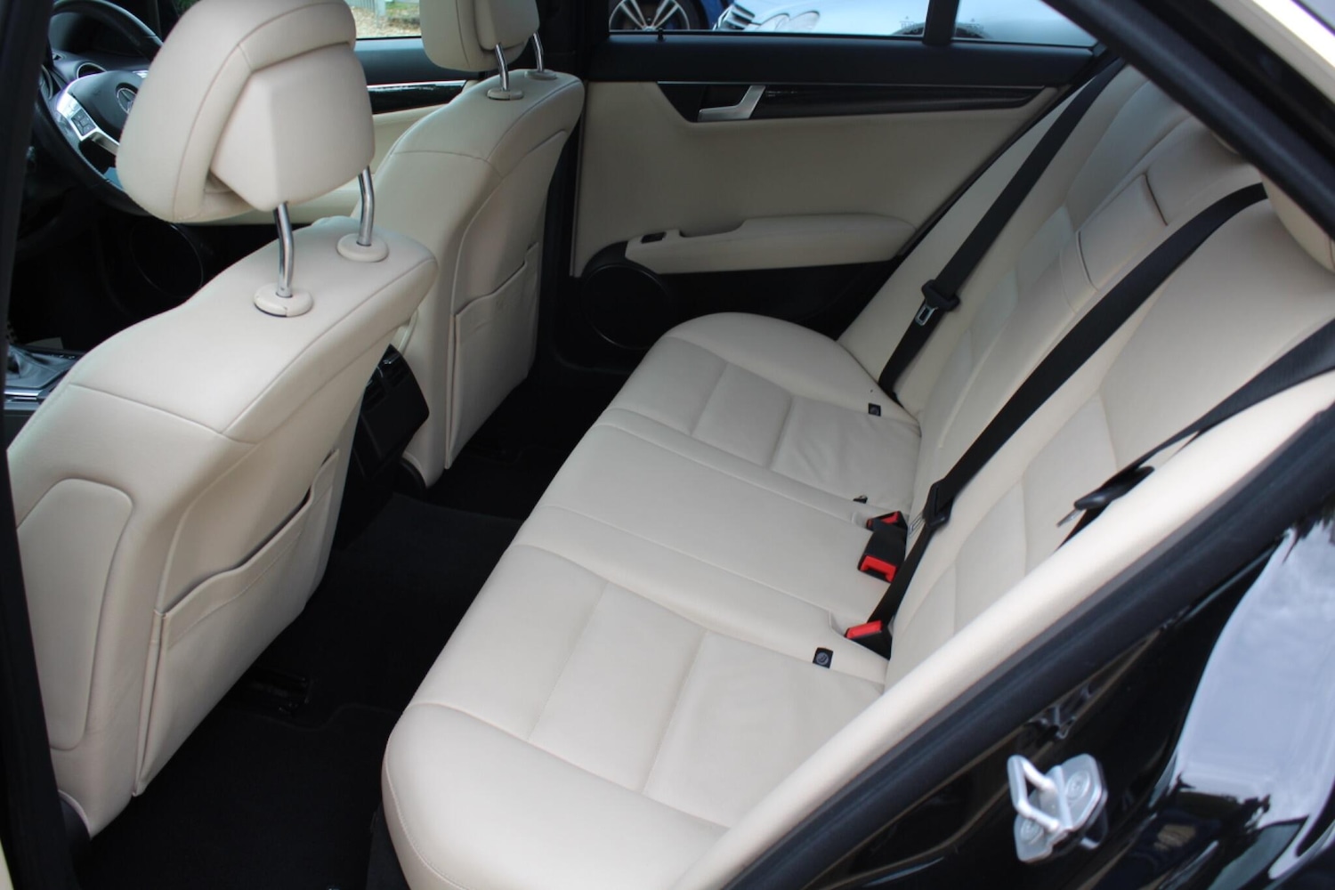 Used Mercedes-Benz C-Class 2011 for sale - 76042097: Photo 22