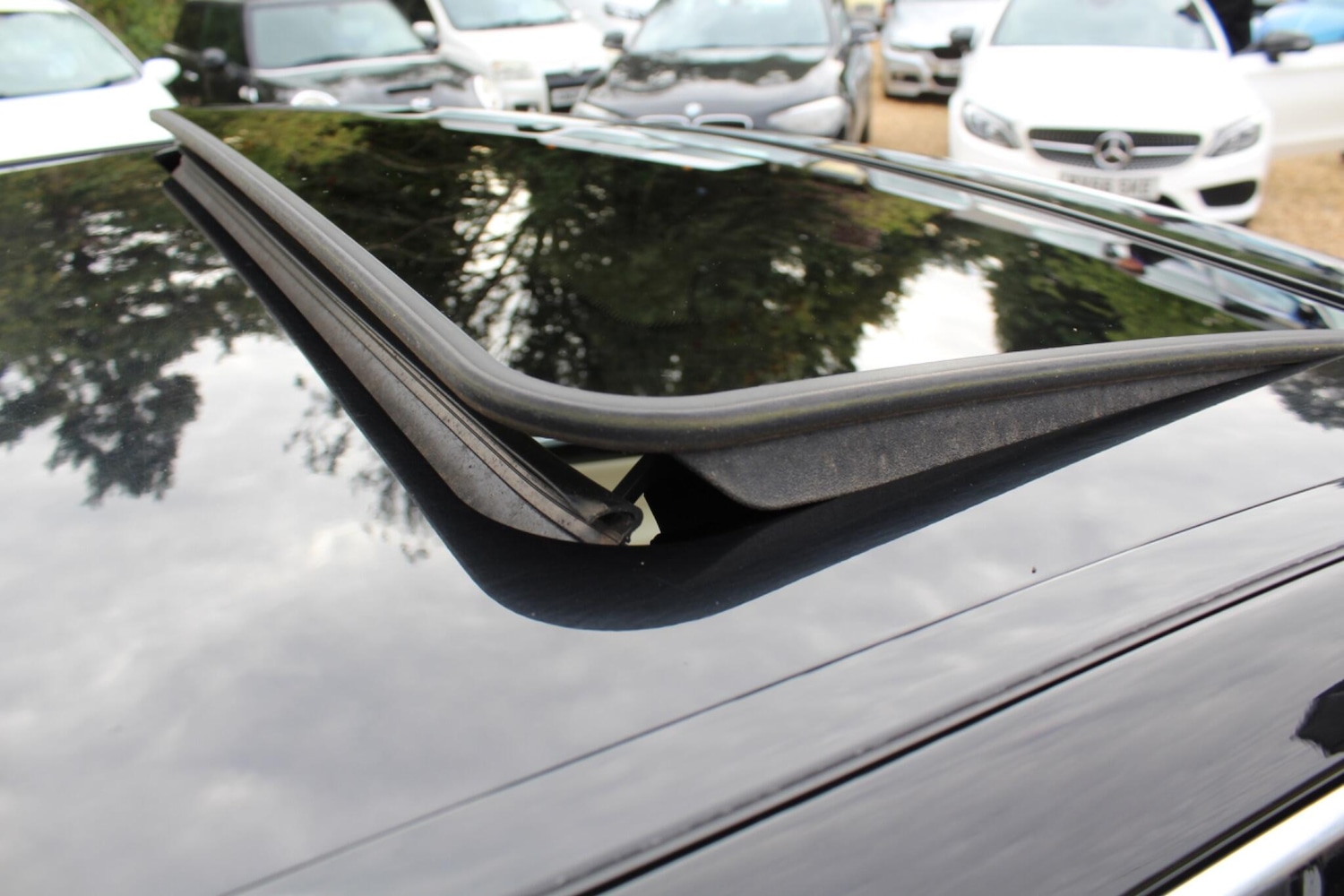 Used Mercedes-Benz C-Class 2011 for sale - 76042097: Photo 4