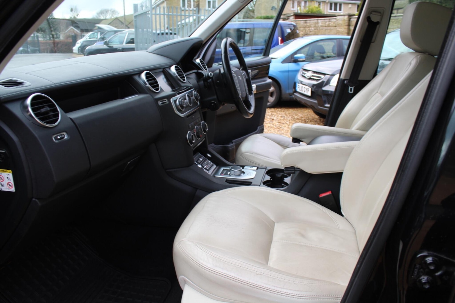 Used Land Rover Discovery 2014 for sale - 77358643: Photo 4