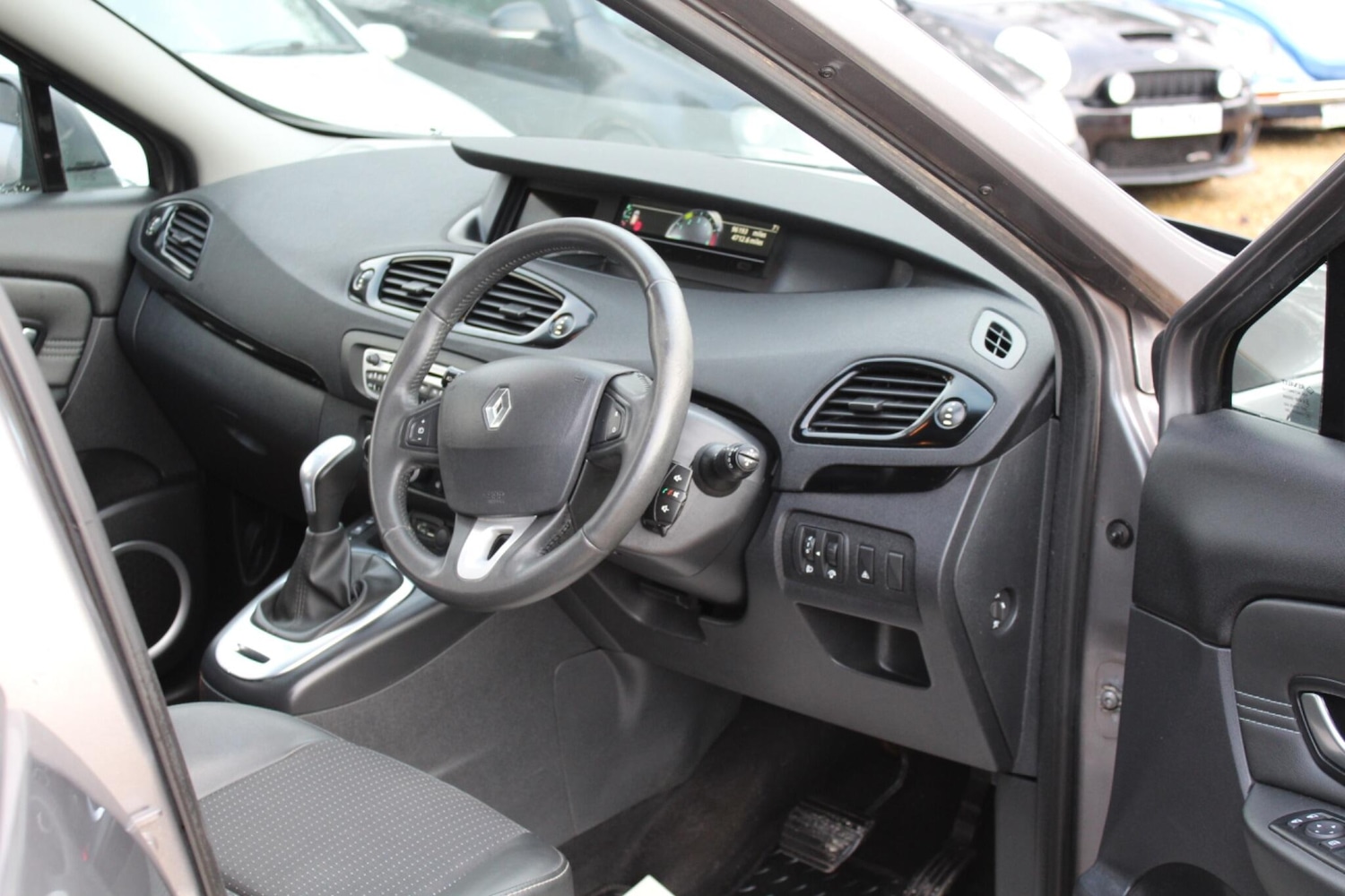 Used Renault Scenic 2011 for sale - 76976626: Photo 21