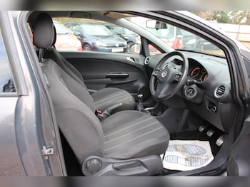 Used BMW 2 Series 2018 for sale - 77538286: Photo