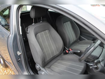 Used BMW 2 Series 2018 for sale - 77538286: Photo