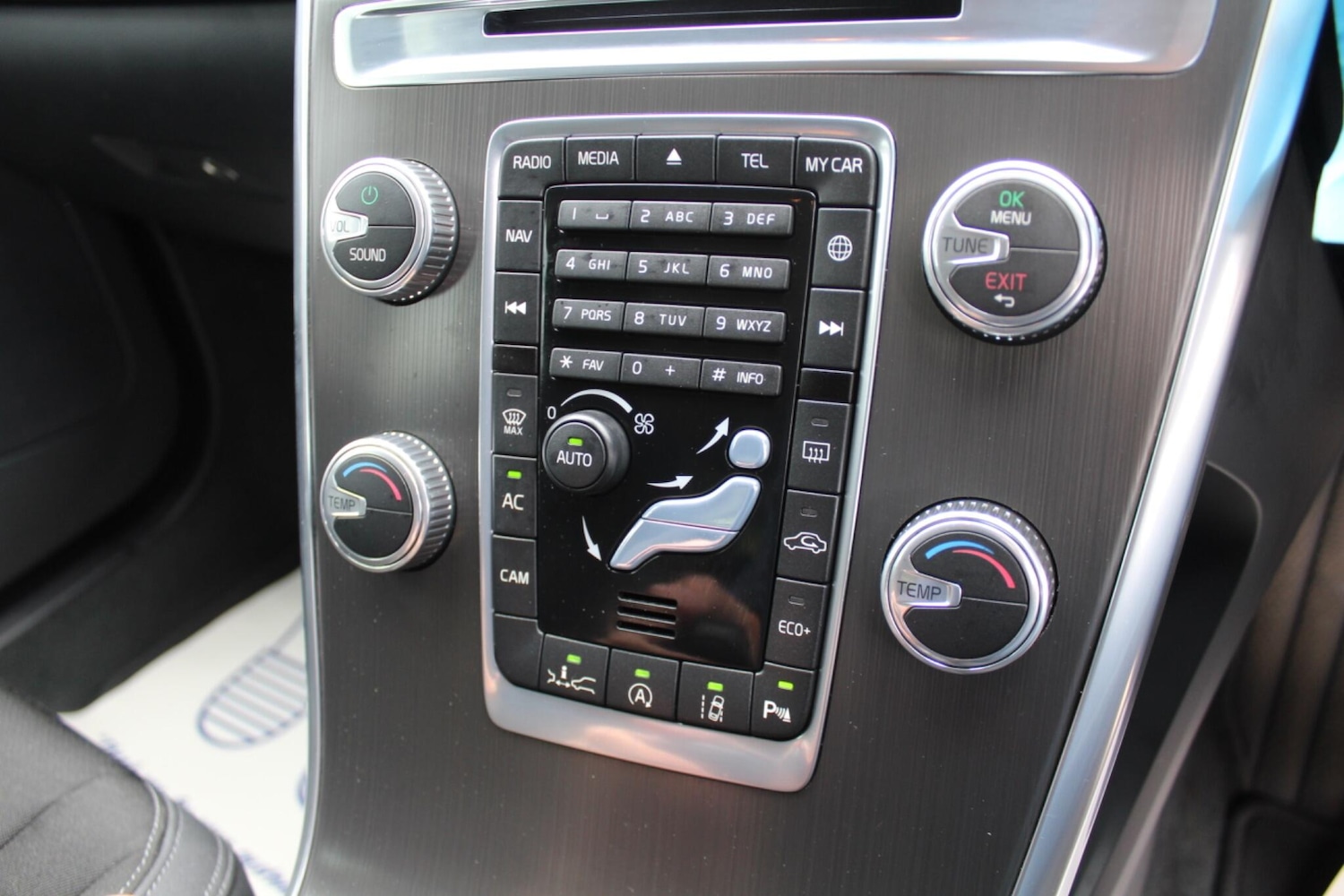 Used Volvo XC60 2014 for sale - 76200603: Photo 9