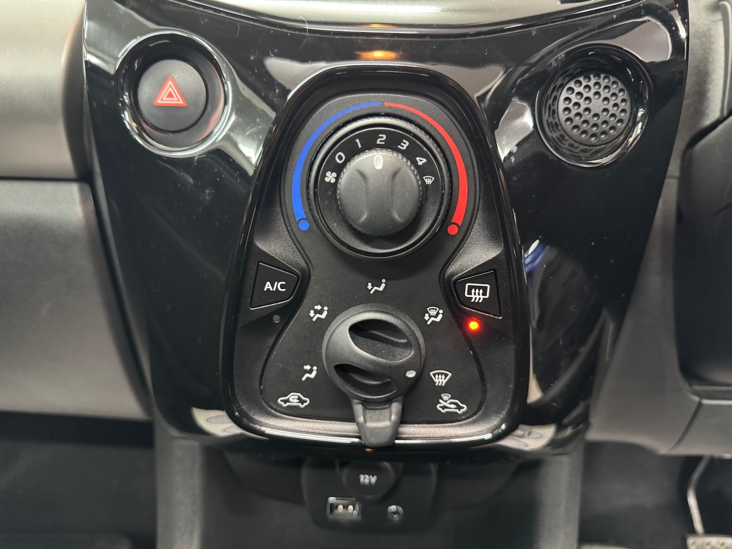 Used Citroen C1 2015 for sale - 76366369: Photo 12