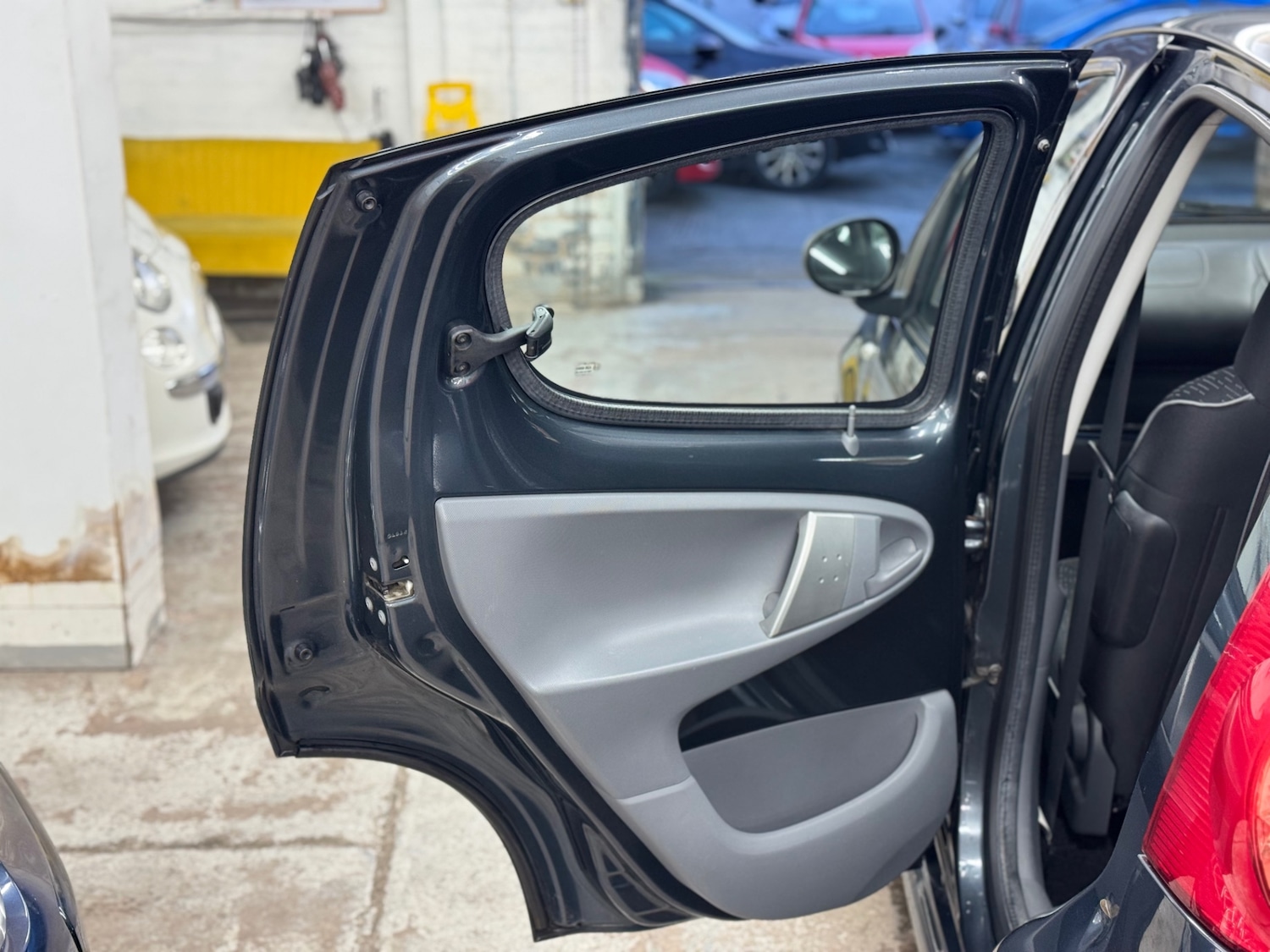 Used Peugeot 107 2010 for sale - 77160012: Photo 16