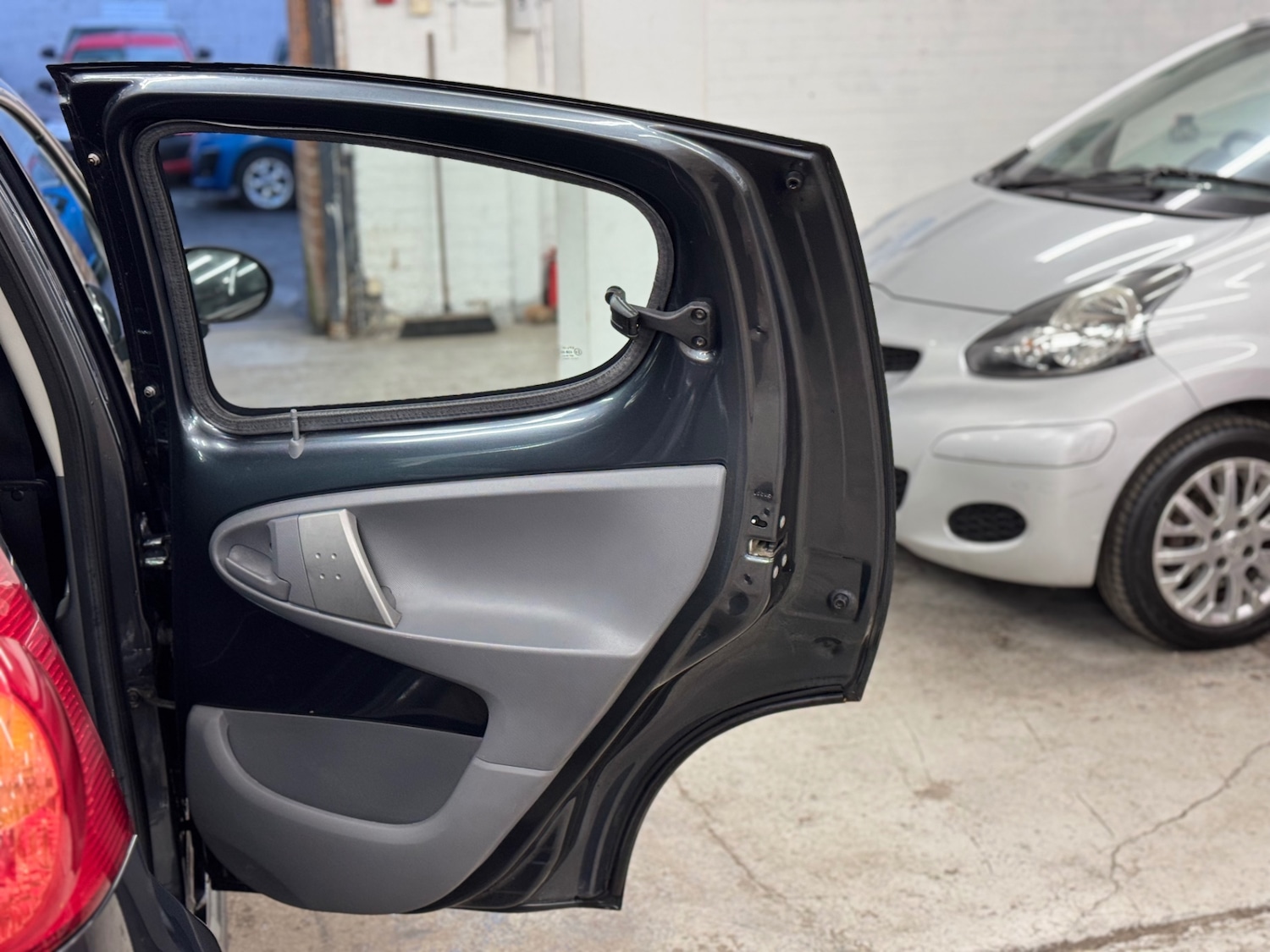 Used Peugeot 107 2010 for sale - 77160012: Photo 17