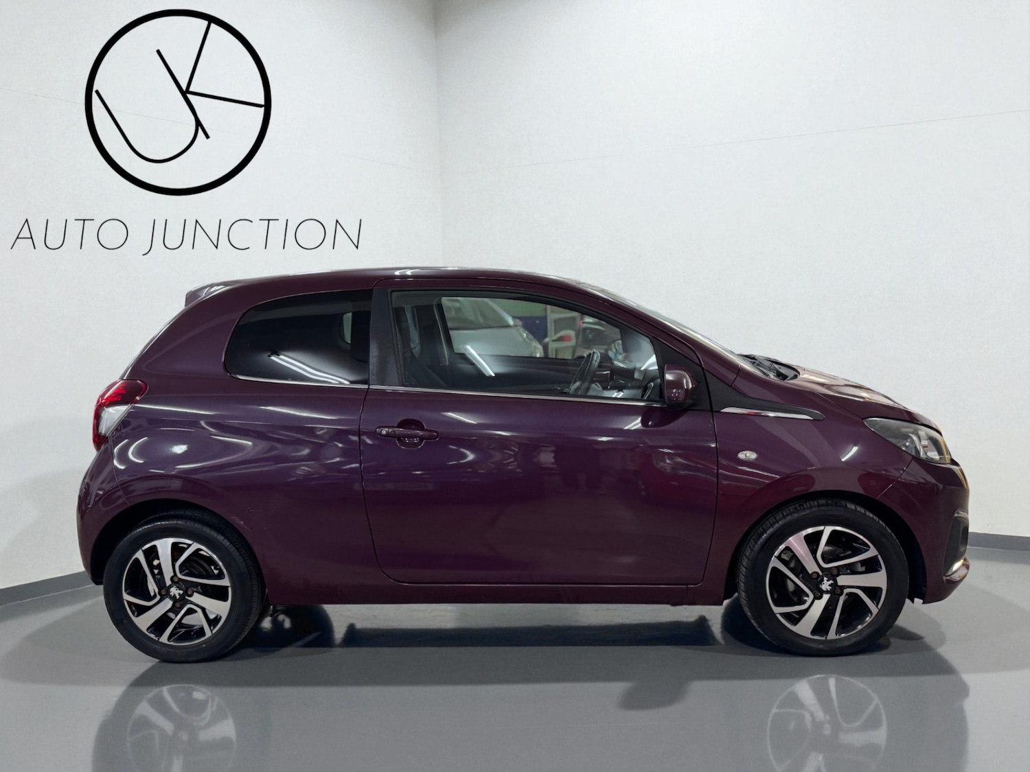 Used Peugeot 108 2014 for sale - 77069262: Photo 4