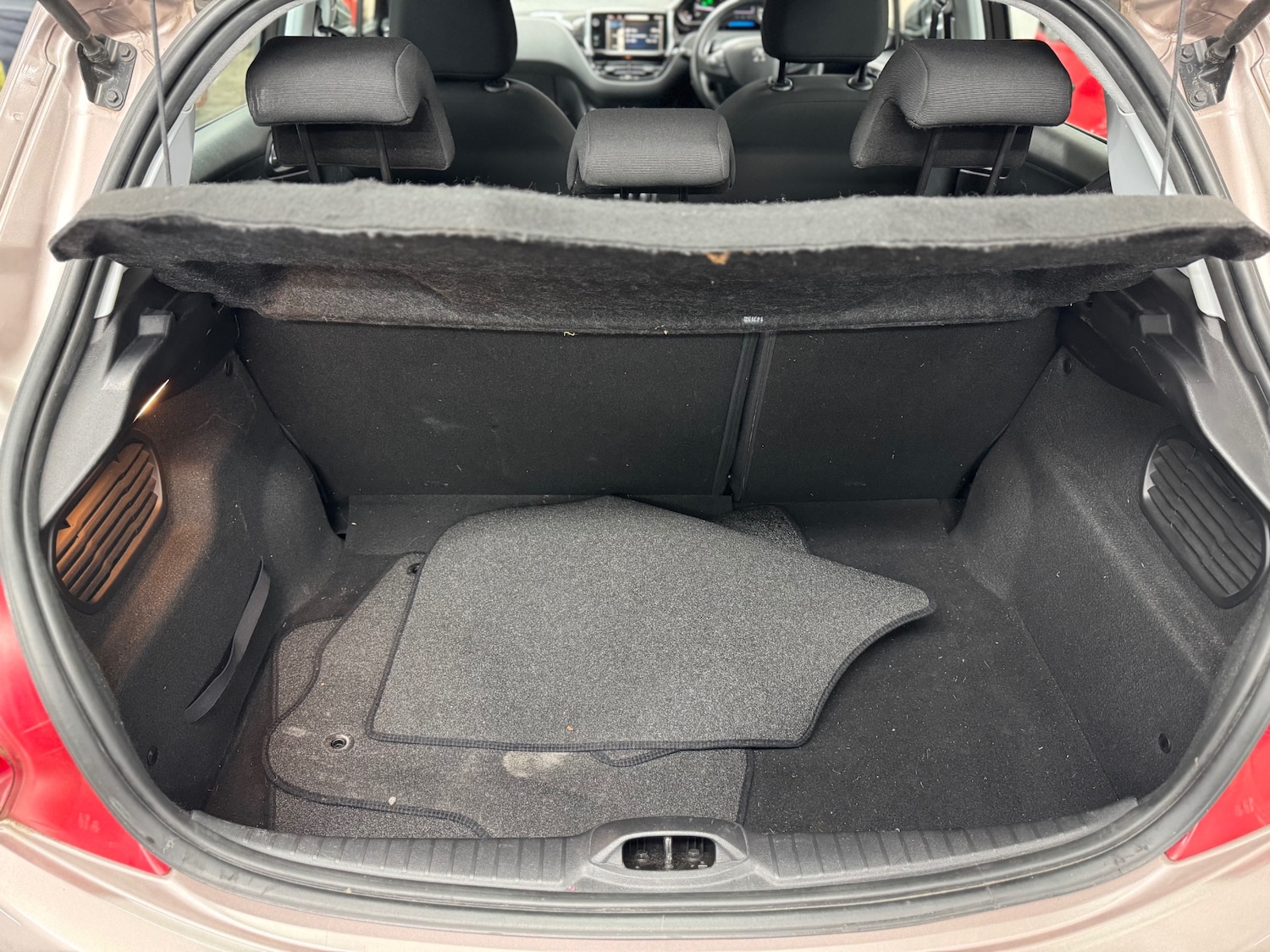 Used Peugeot 208 2013 for sale - 76397265: Photo 20