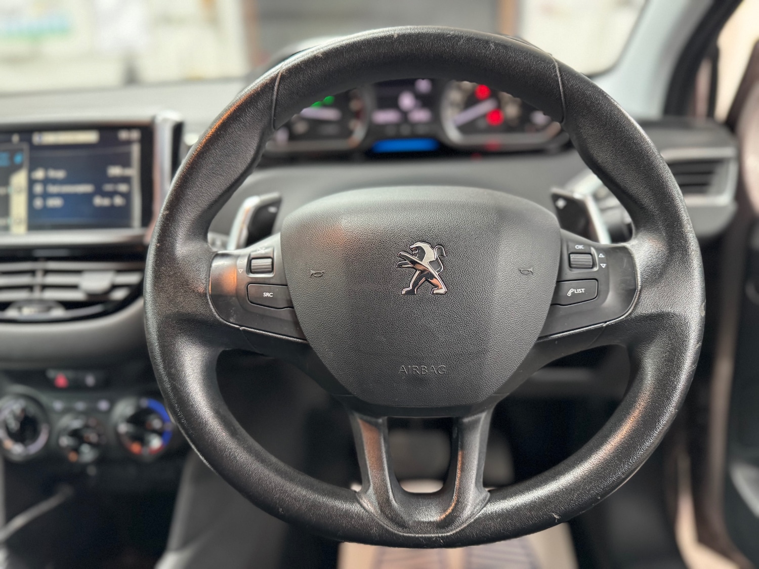 Used Peugeot 208 2013 for sale - 76397265: Photo 8