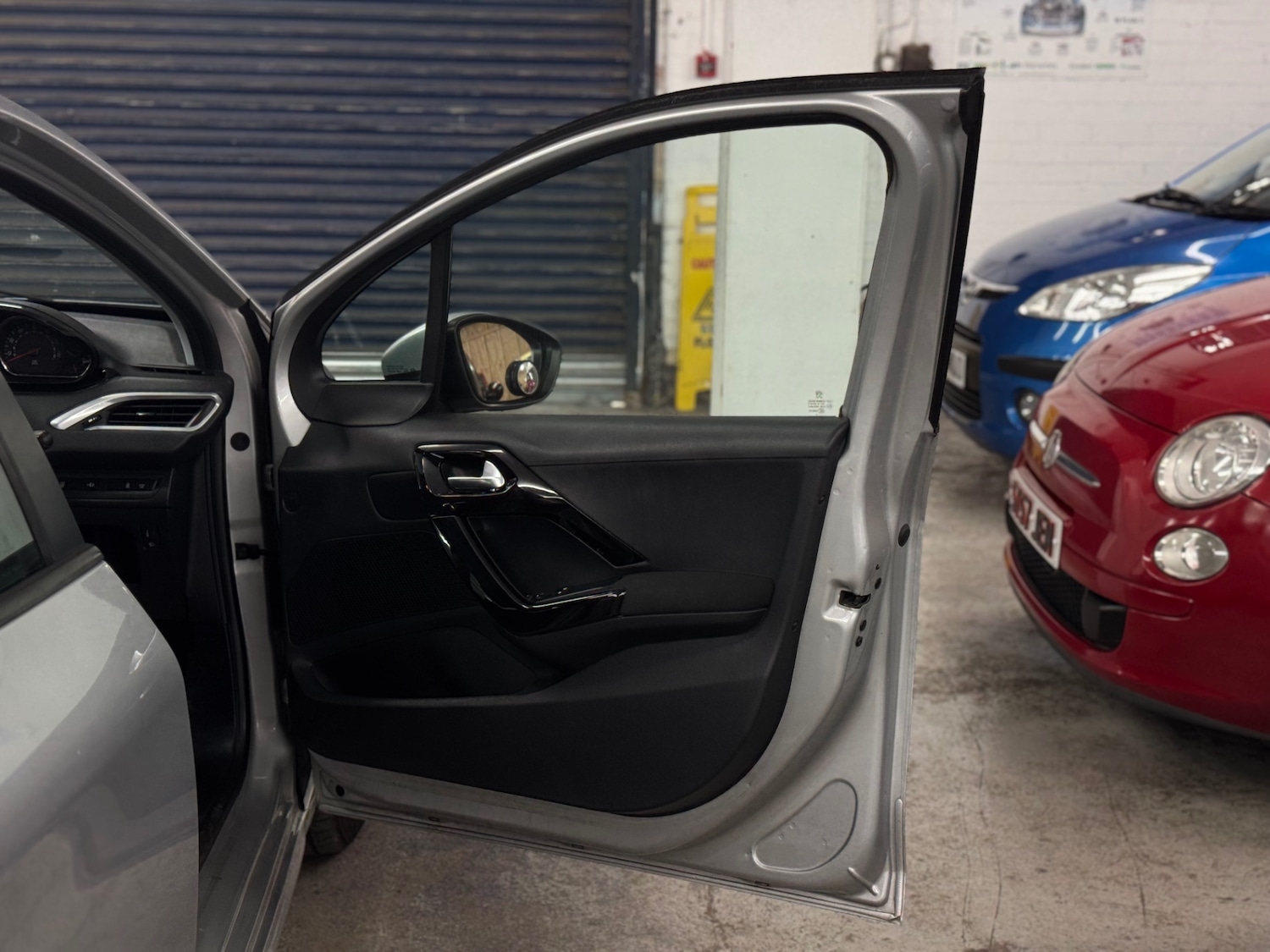 Used Peugeot 208 2015 for sale - 77195507: Photo 19