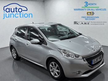Used Peugeot 208 2015 for sale - 77195507: Photo