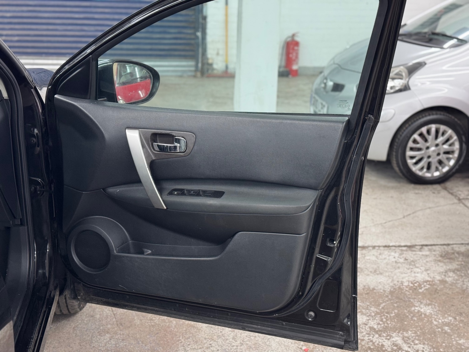 Used Nissan Qashqai 2010 for sale - 77220804: Photo 13