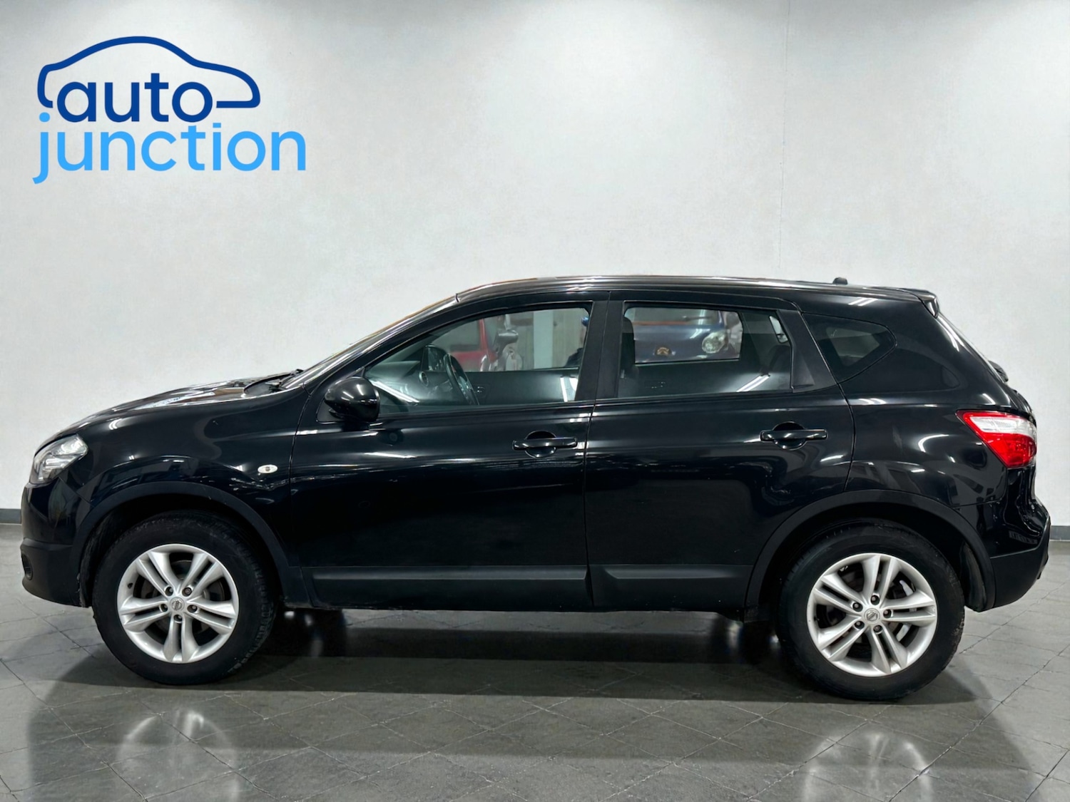 Used Nissan Qashqai 2010 for sale - 77220804: Photo 5