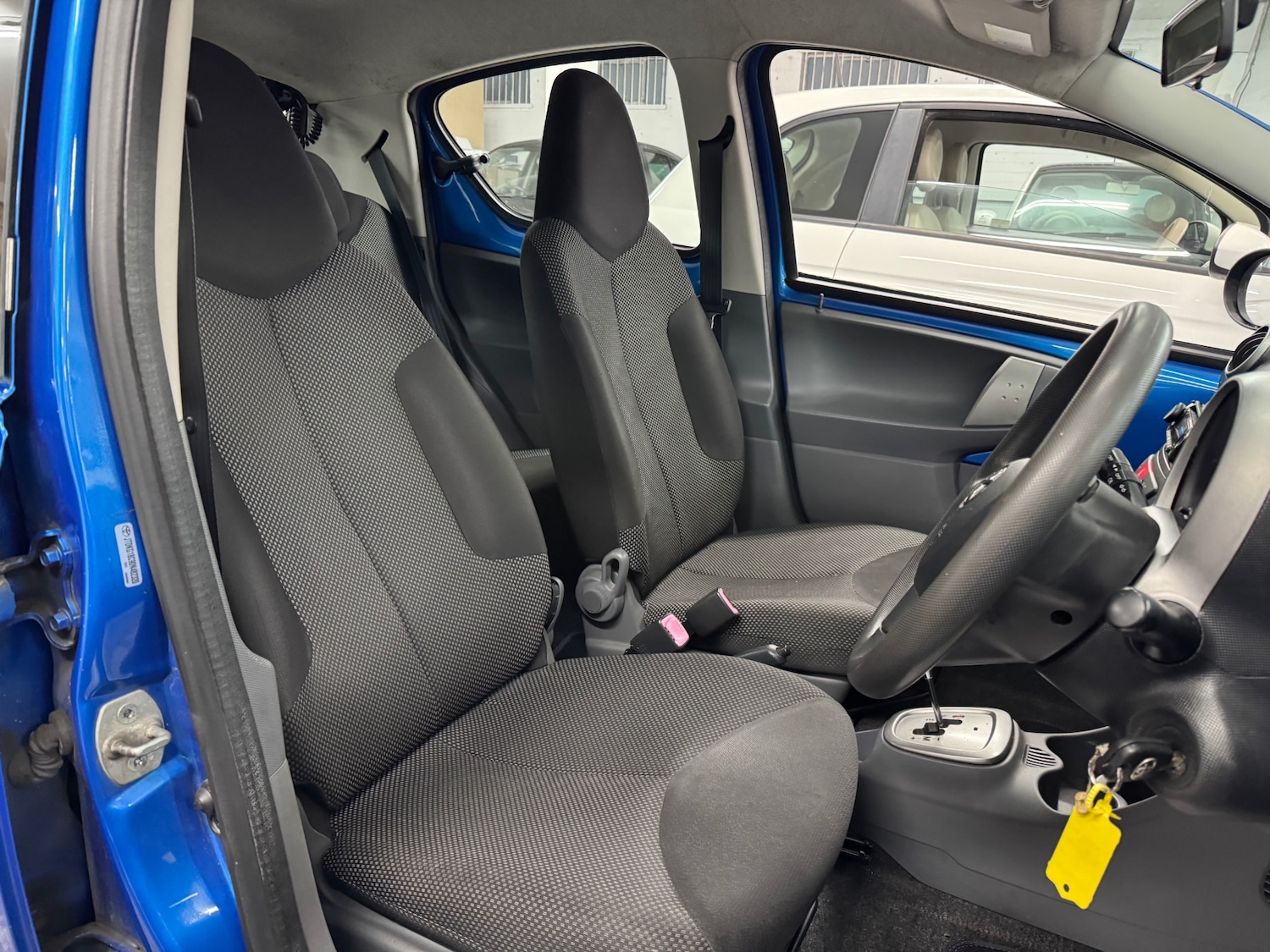 Used Toyota AYGO 2010 for sale - 77742756: Photo 10