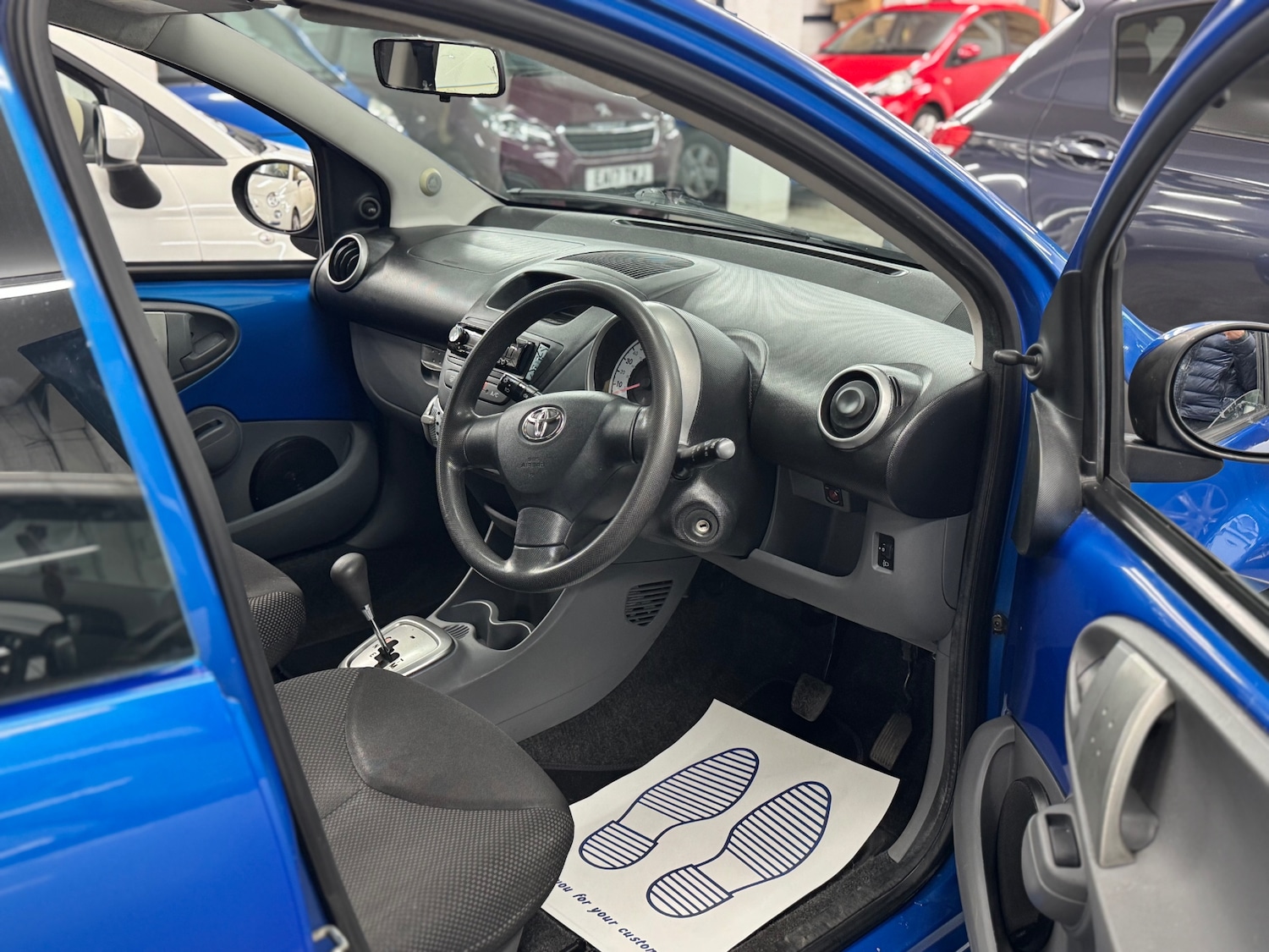 Used Toyota AYGO 2010 for sale - 77742756: Photo 6