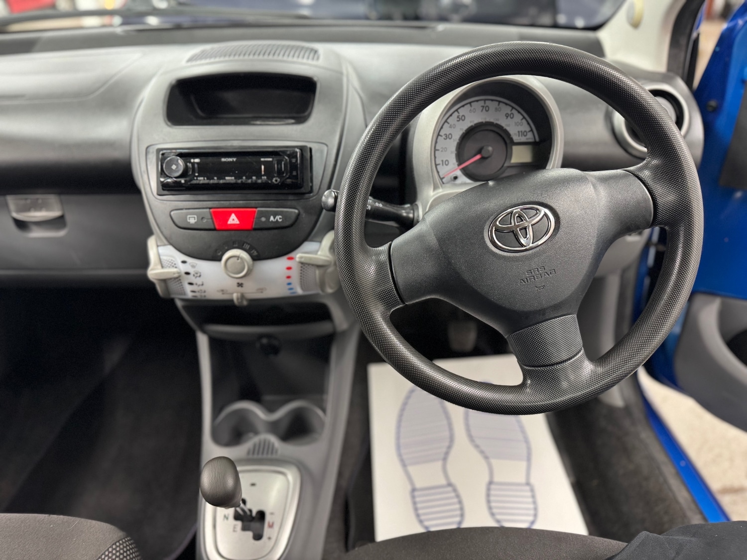 Used Toyota AYGO 2010 for sale - 77742756: Photo 7