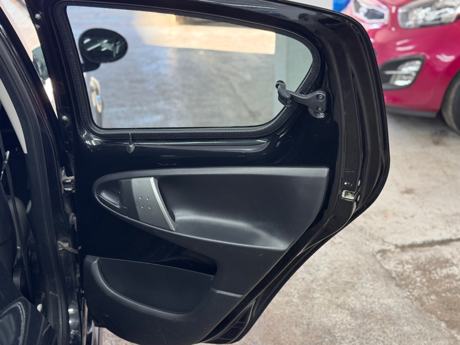 Used Toyota AYGO 2012 for sale - 77954504: Photo 13