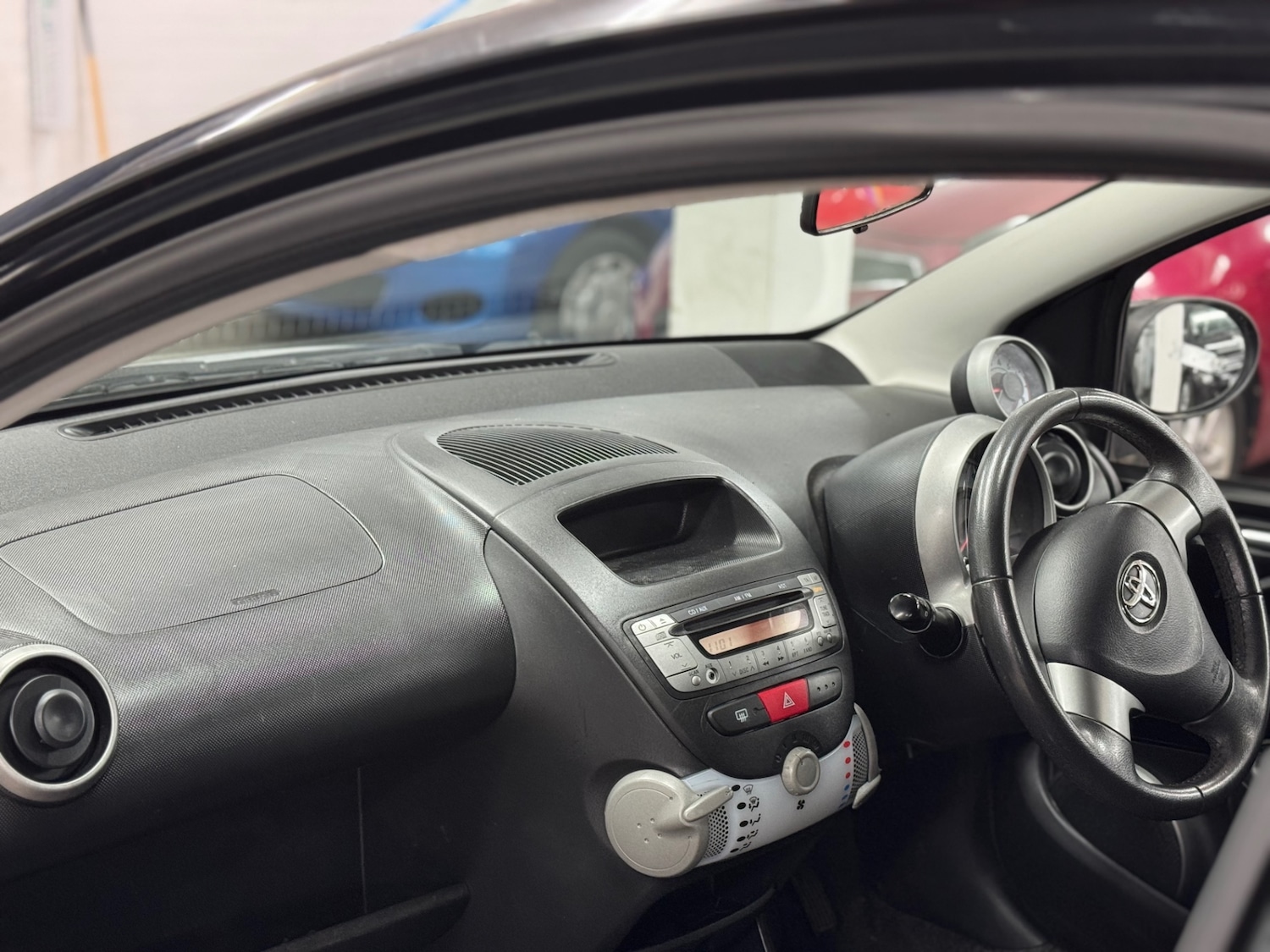 Used Toyota AYGO 2012 for sale - 77954504: Photo 8