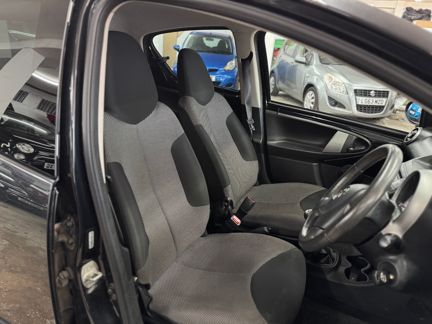 Used Toyota AYGO 2012 for sale - 77954504: Photo 9