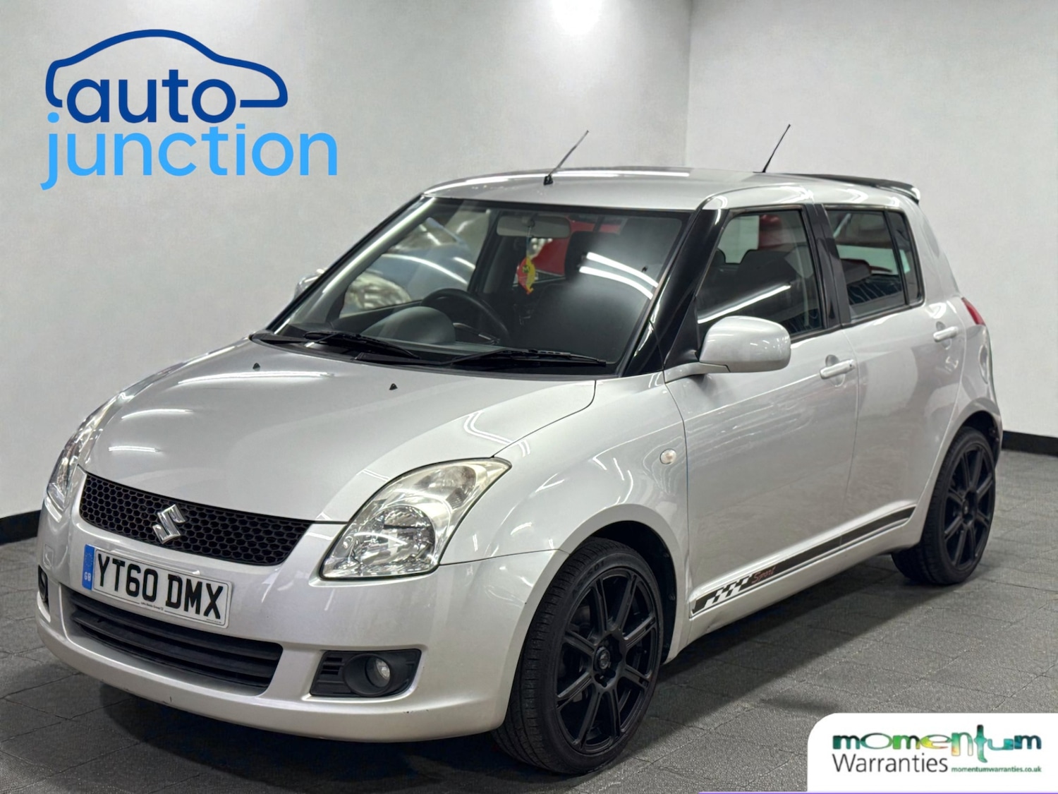 Used Suzuki Swift 2010 for sale - 76922417: Photo 1