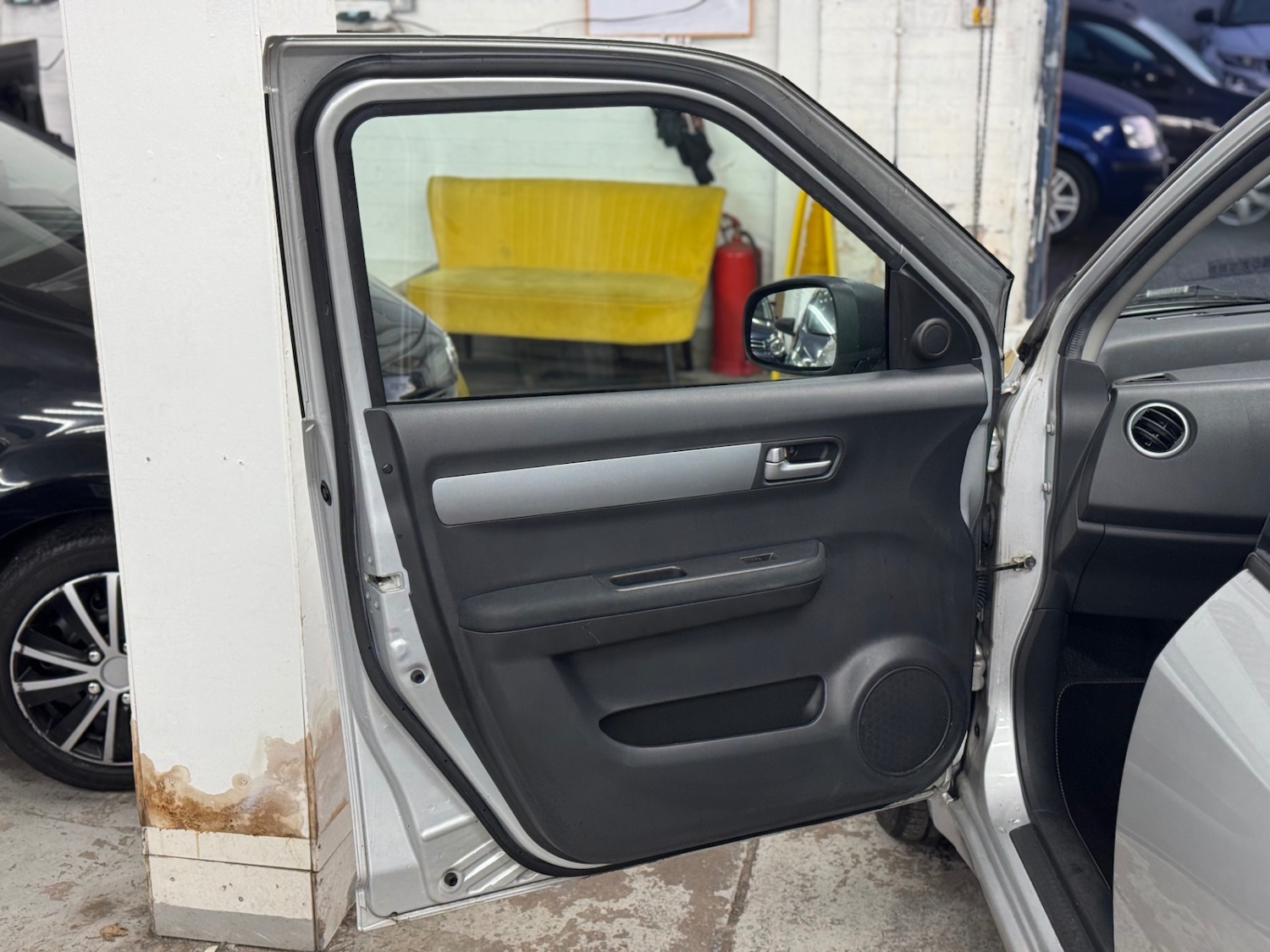 Used Suzuki Swift 2010 for sale - 76922417: Photo 19