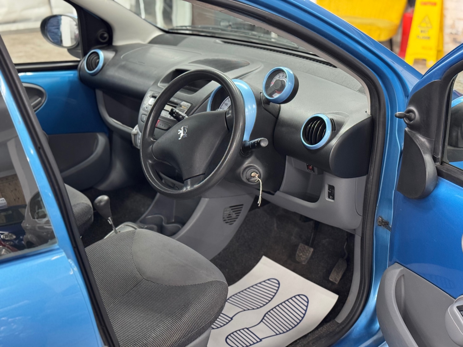 Used Peugeot 107 2008 for sale - 77207358: Photo 7