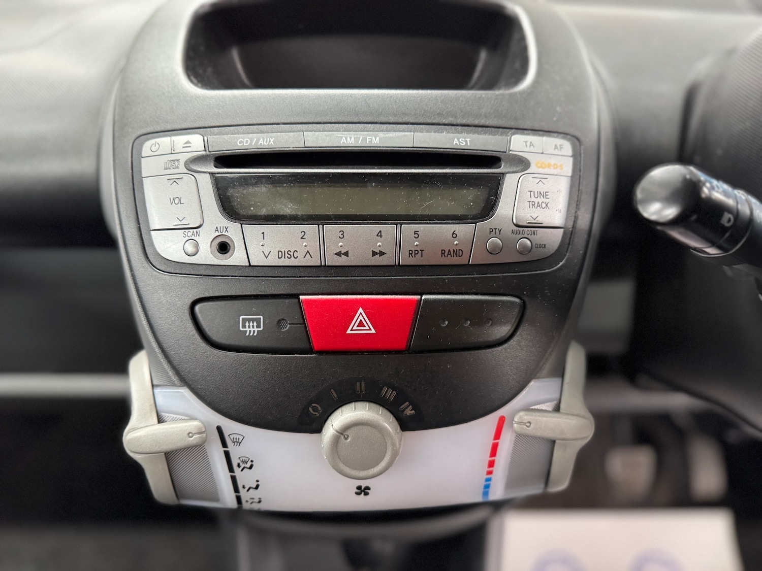 Used Peugeot 107 2008 for sale - 77207358: Photo 9