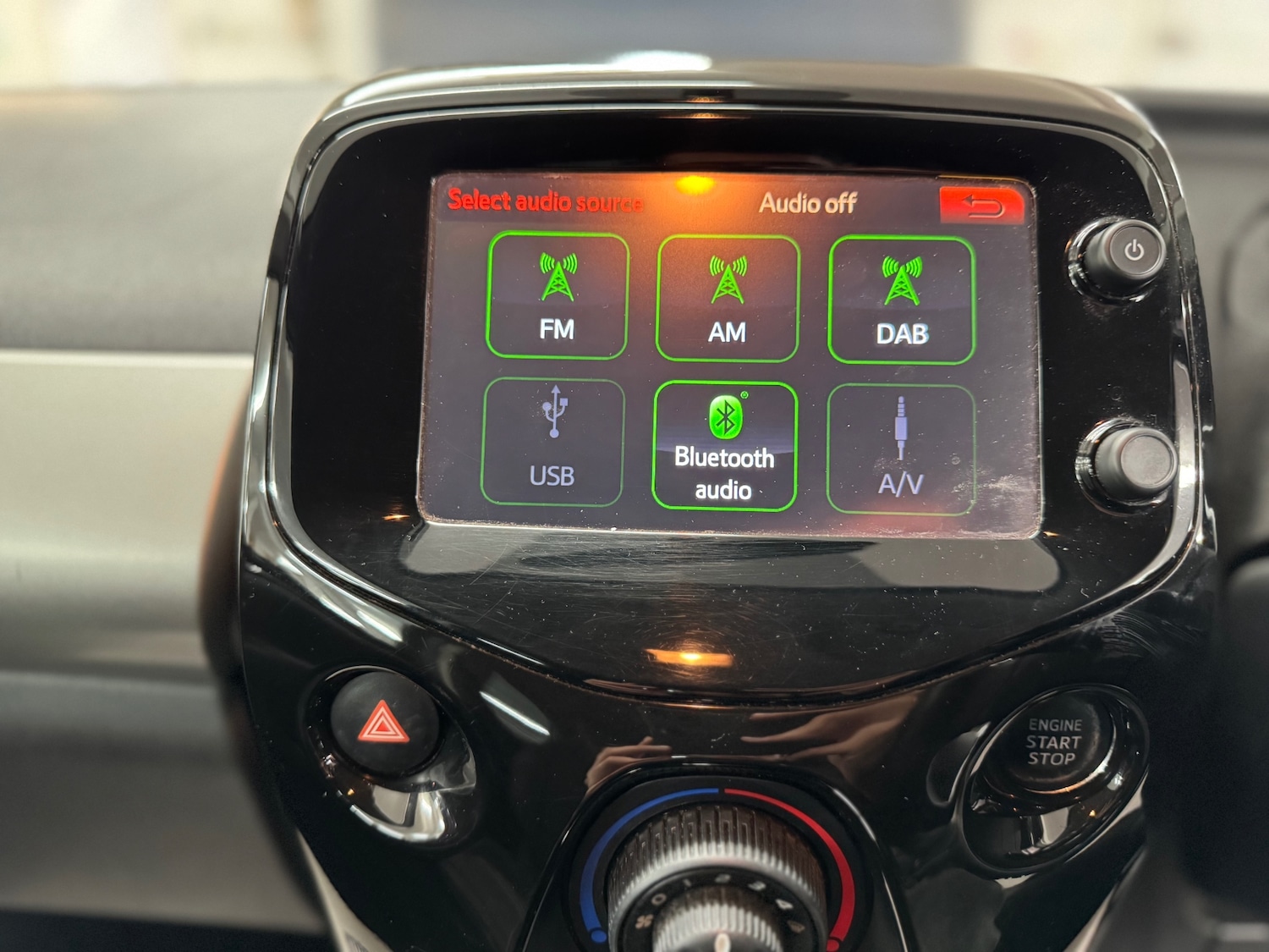 Used Peugeot 108 2014 for sale - 76388023: Photo 11