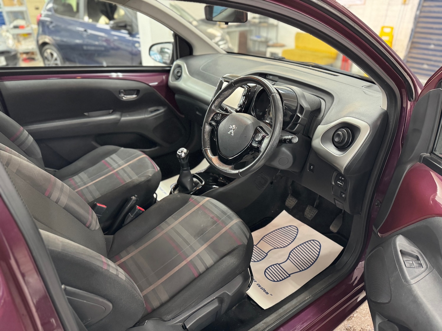 Used Peugeot 108 2014 for sale - 76388023: Photo 7