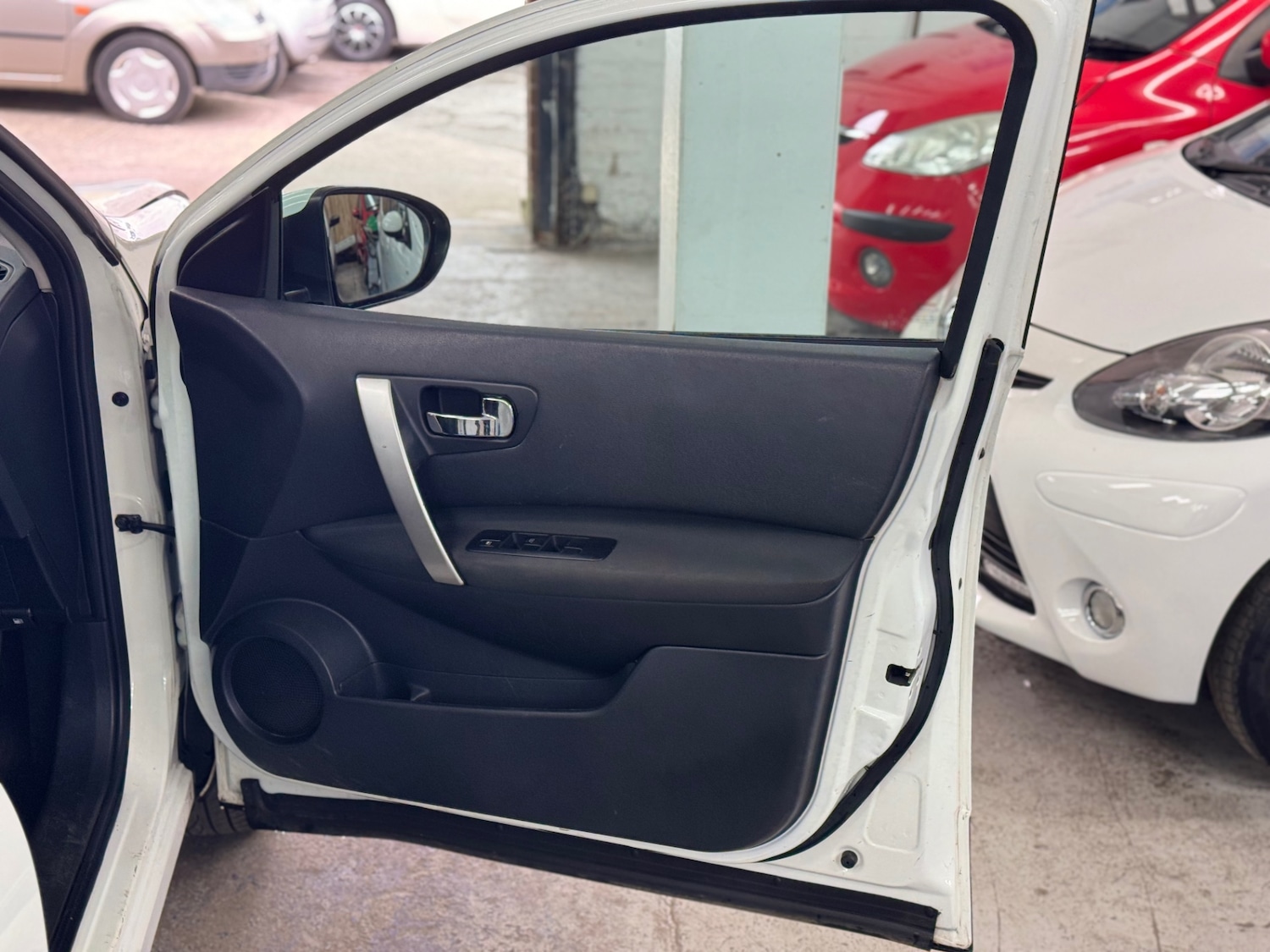 Used Nissan Qashqai 2012 for sale - 77447642: Photo 18