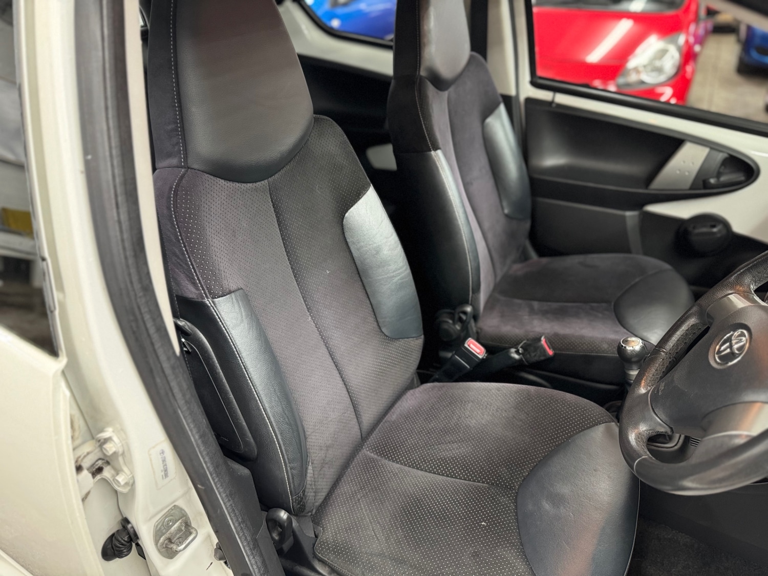 Used Toyota AYGO 2012 for sale - 77630746: Photo 12