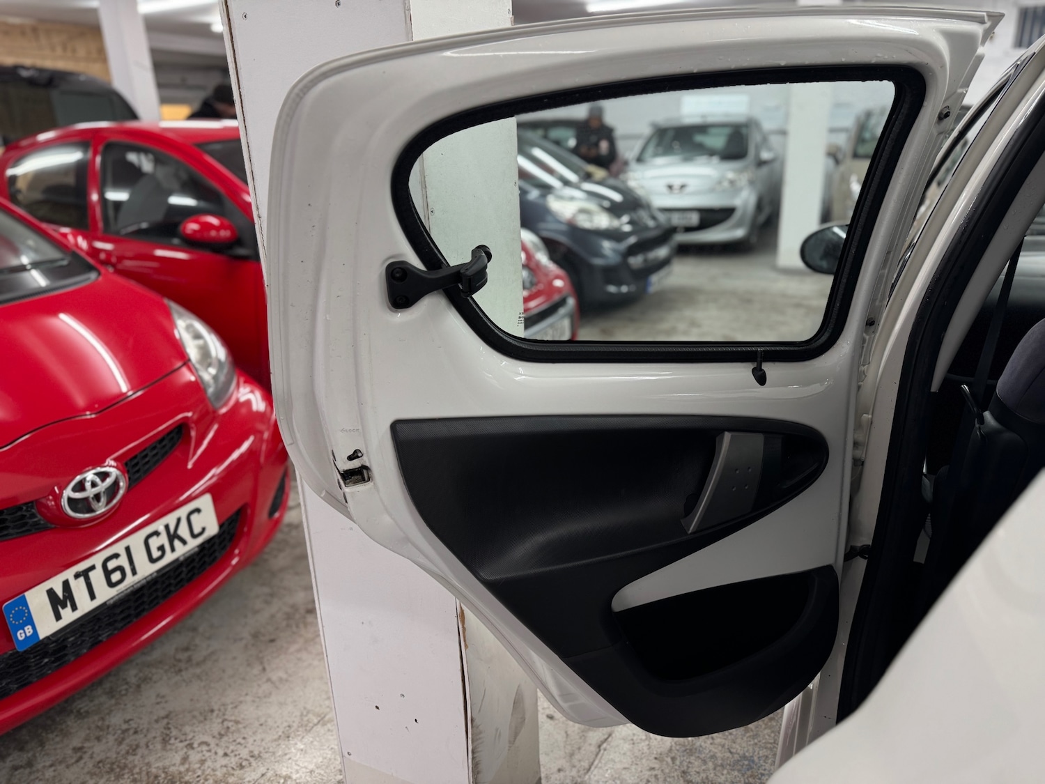 Used Toyota AYGO 2012 for sale - 77630746: Photo 18