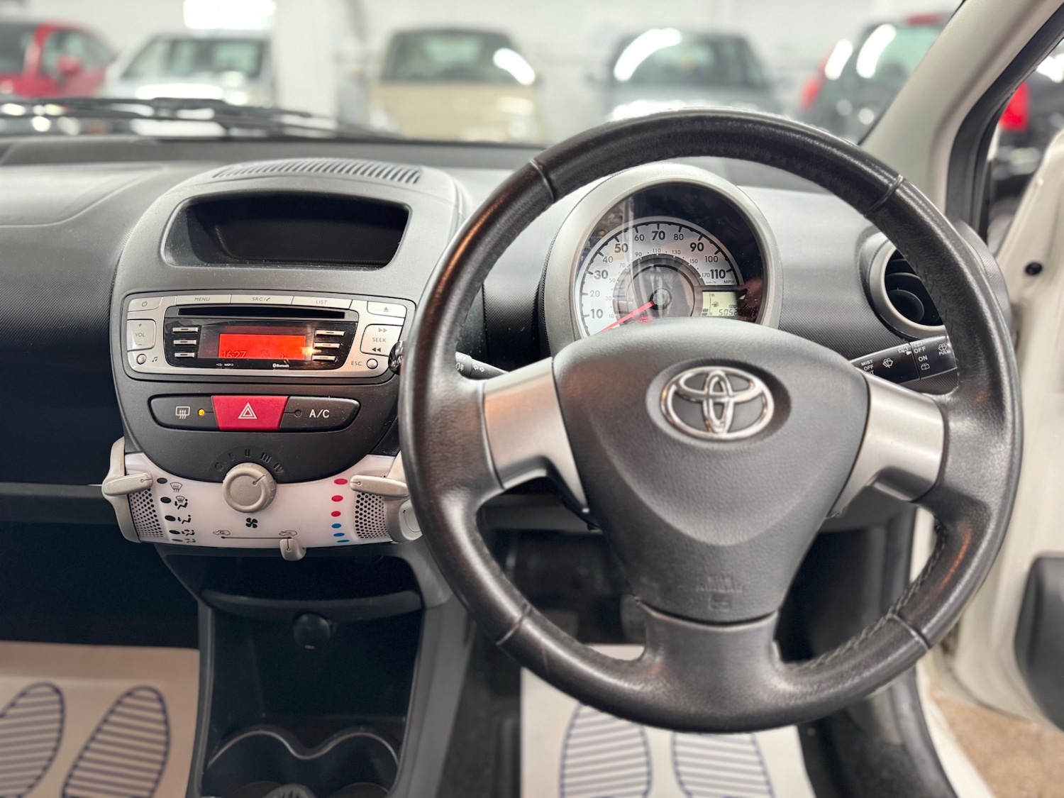 Used Toyota AYGO 2012 for sale - 77630746: Photo 8