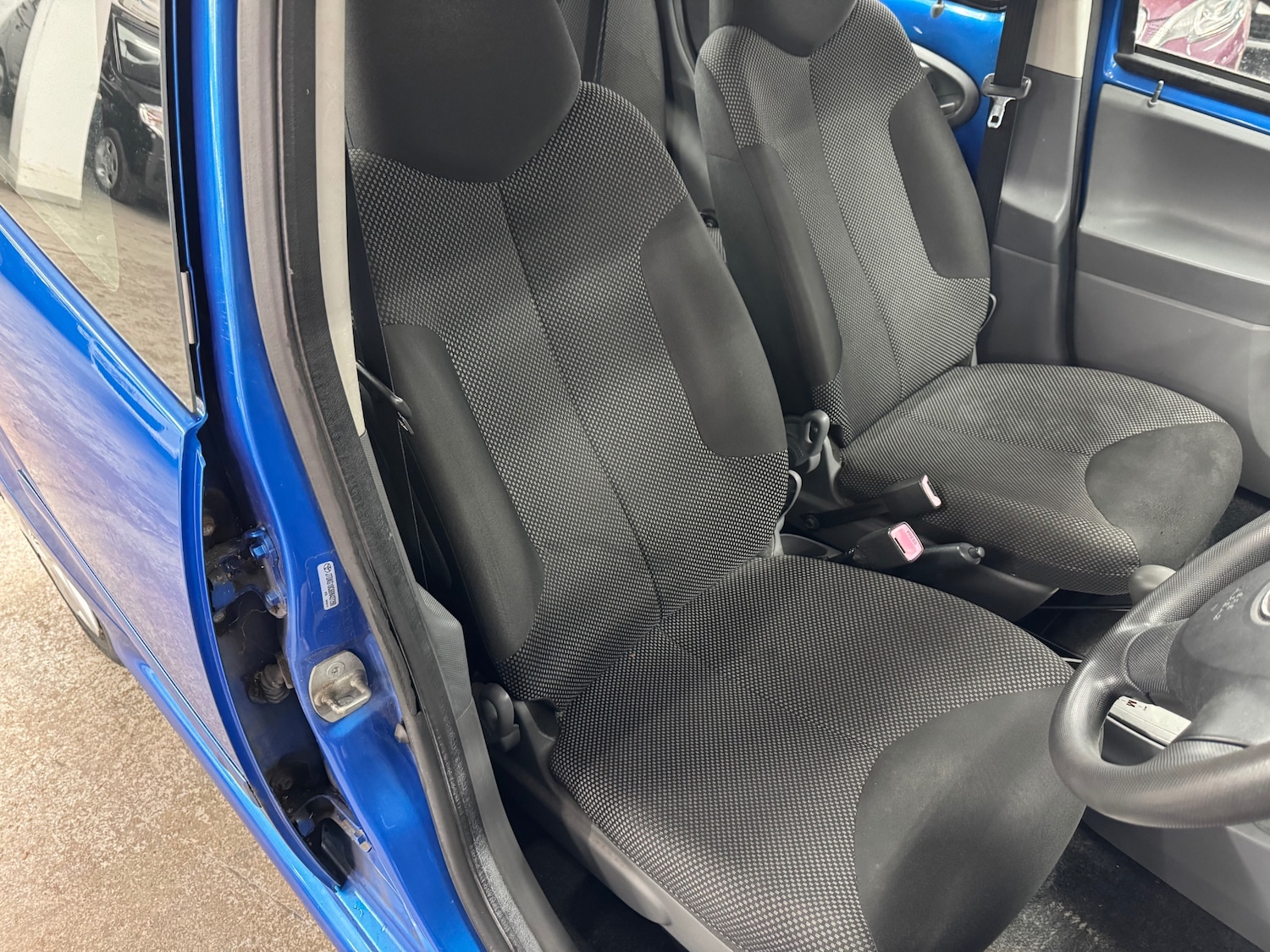 Used Toyota AYGO 2010 for sale - 76388027: Photo 12