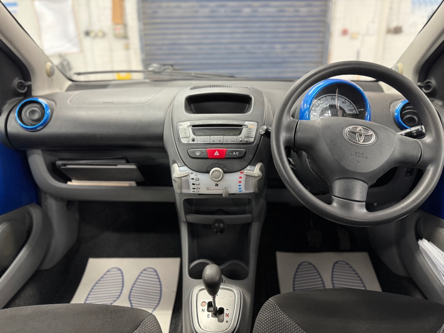Used Toyota AYGO 2010 for sale - 76388027: Photo 8
