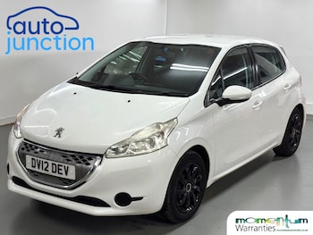 Used Peugeot 208 2012 for sale - 77690910: Photo