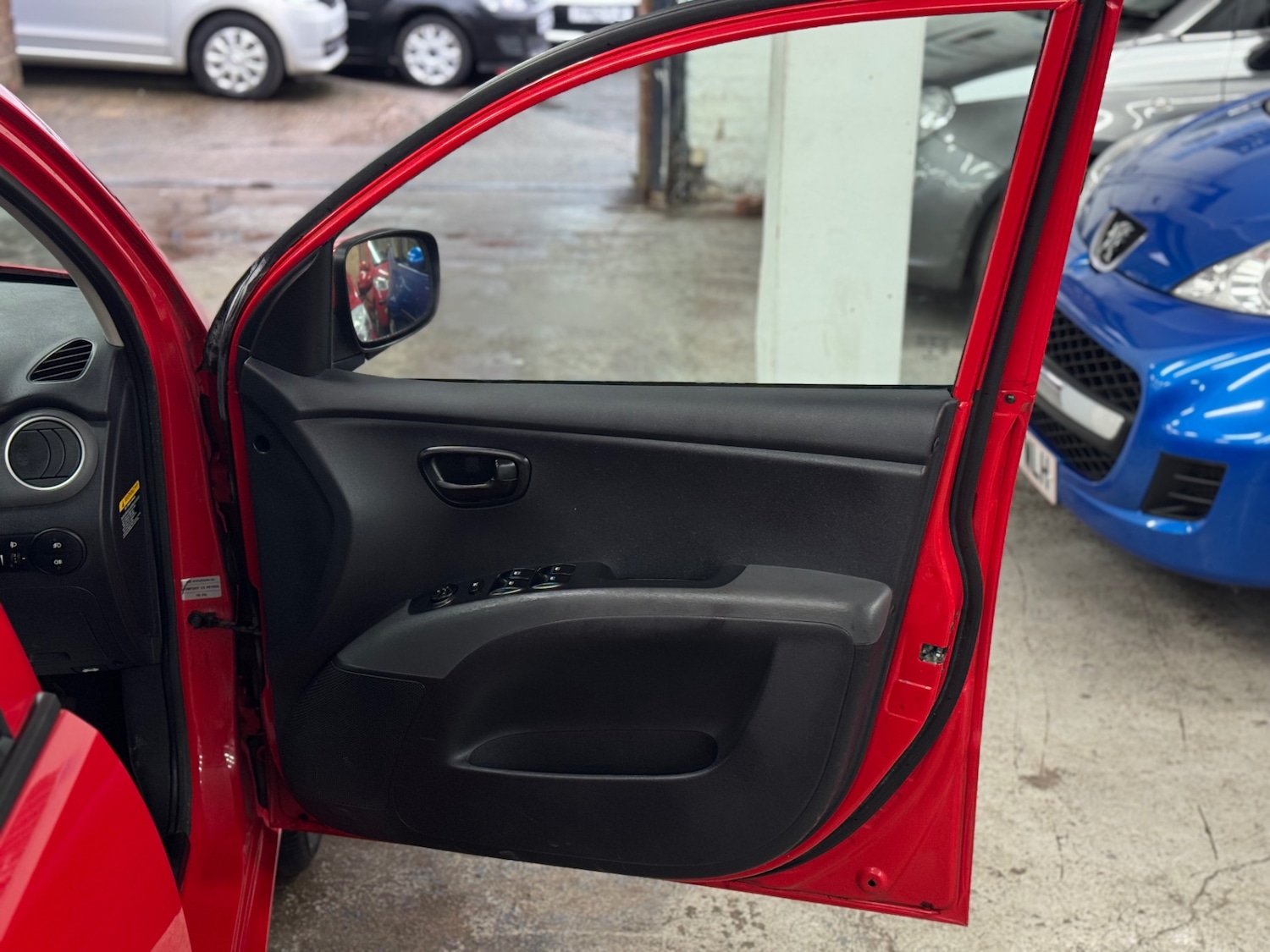 Used Hyundai i10 2009 for sale - 77687735: Photo 11