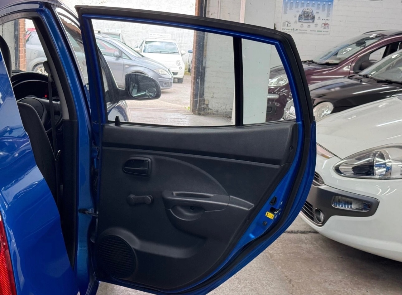 Used Kia Picanto 2010 for sale - 76597505: Photo 14