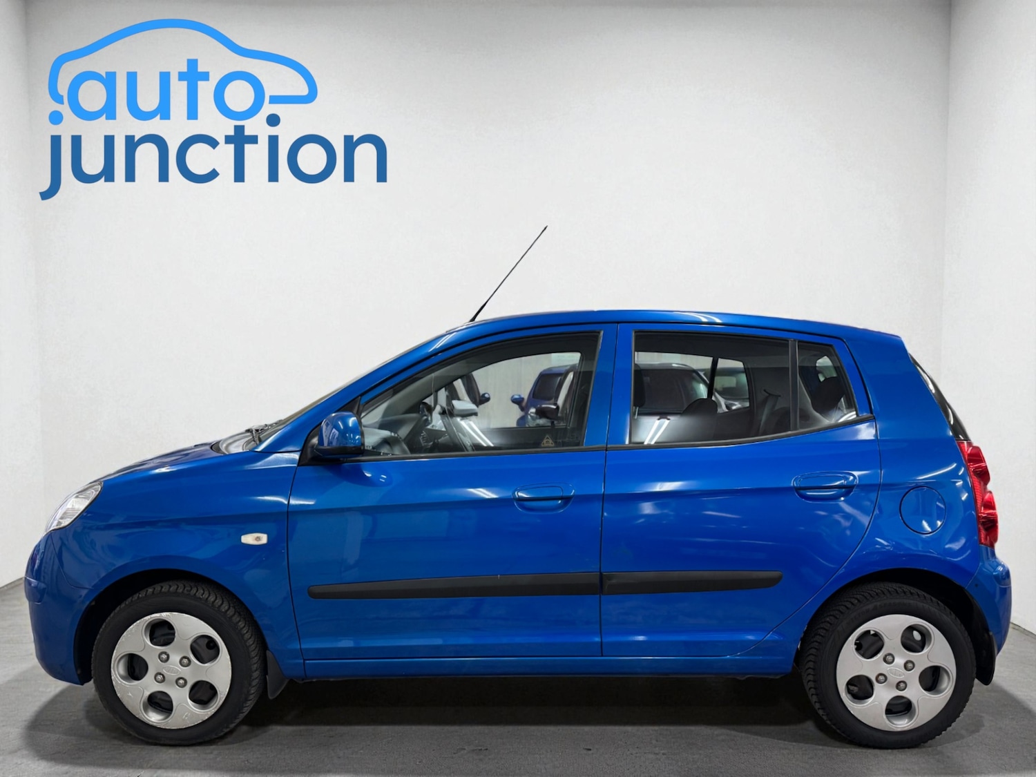 Used Kia Picanto 2010 for sale - 76597505: Photo 3