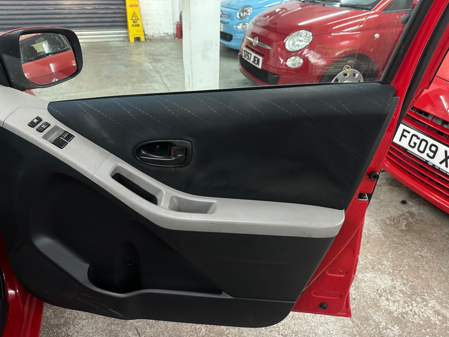 Used Toyota Yaris 2006 for sale - 76070600: Photo 11